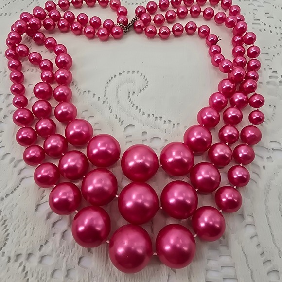 Jewelry - Vintage Hot Pink Faux Pearl Necklace Three Strand Graduated Bubblegum Ball Bead